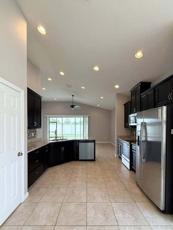 Building Photo - 8222 Willow Beach Dr