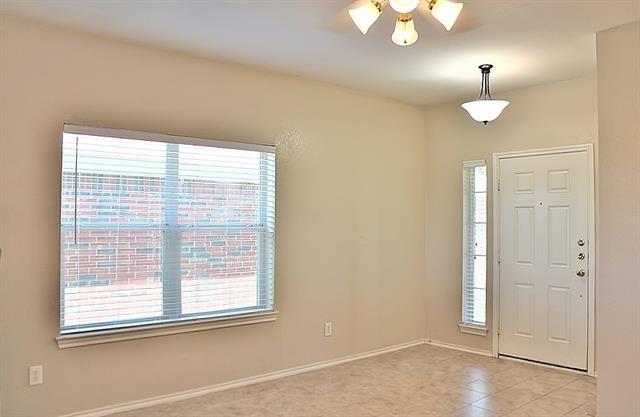 Building Photo - 325 Pemberton Dr