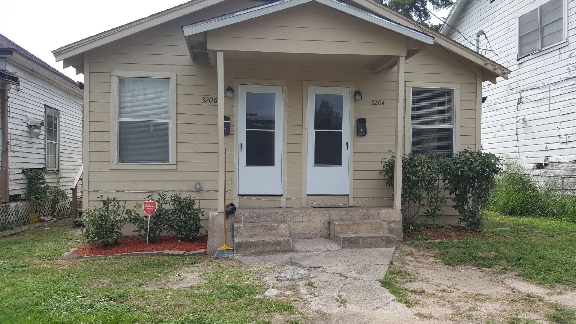 Entrance - 3204 Napoleon St