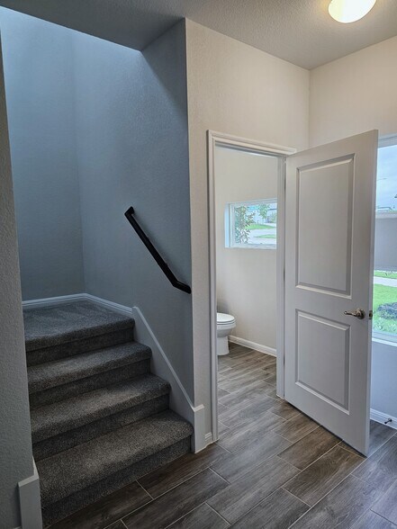 Building Photo - 9612 Whisper Willow Blvd