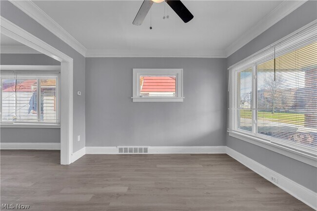 Building Photo - 10613 Sandusky Ave