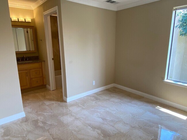 Building Photo - 461 Orange Blossom