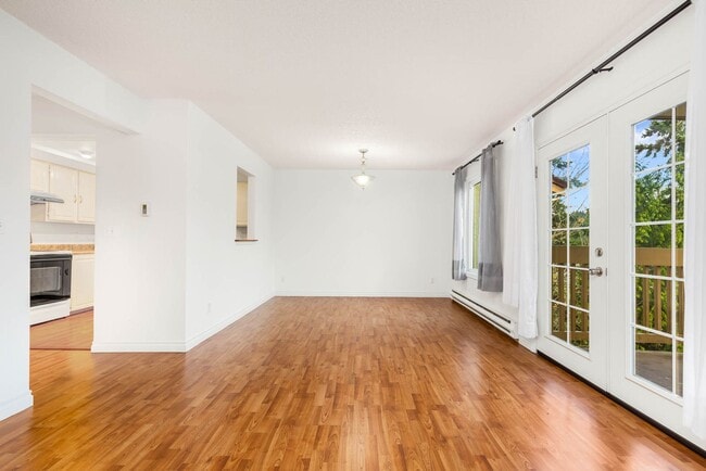 Building Photo - Limited Time Offer! Spacious 2Bd/2Bath Condo located in The Ridge Community in Bellevue