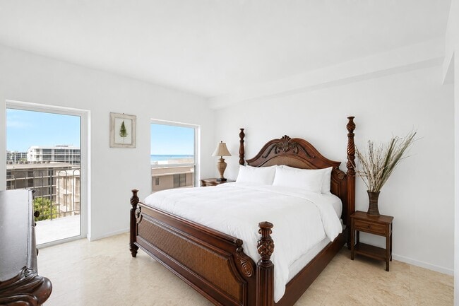 Building Photo - 3230 S Ocean Blvd