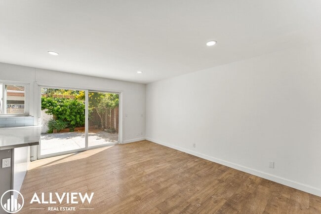 Building Photo - Spacious 3 Bed/2.5 Bath, 2-Story Home with Private Patio Available Now!