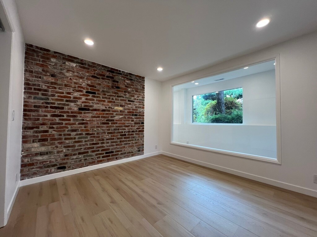 Building Photo - 4204 85th Ave SE