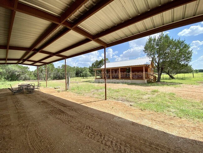 Building Photo - 624 Deer Creek Dr W