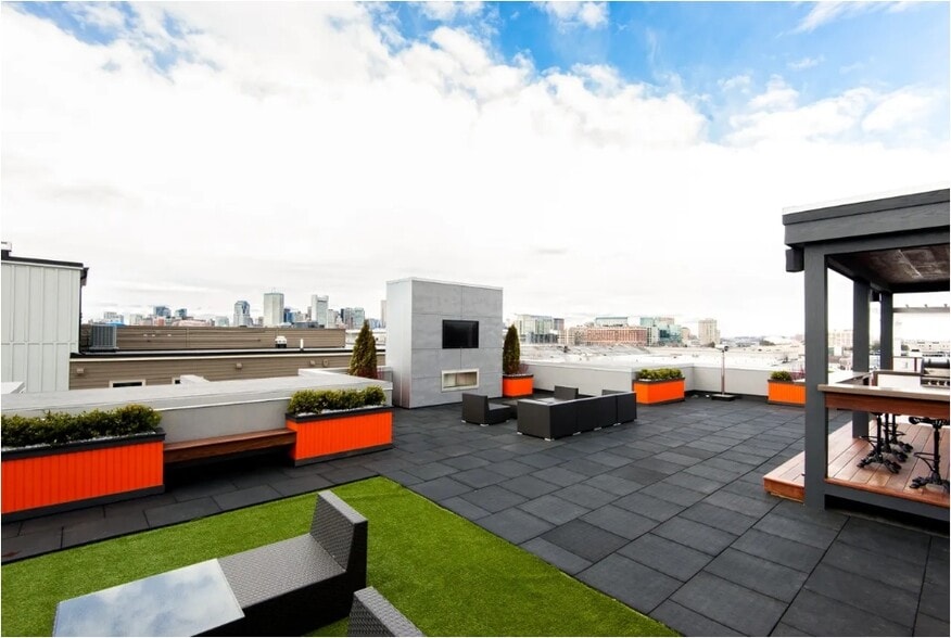 Building Photo - 11 Dorchester St