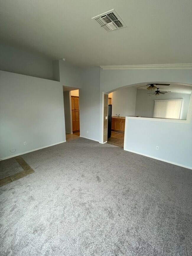 Building Photo - COMING SOON! Beautiful 3 Bed 2 Bath Home in Buckeye