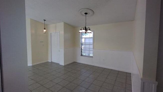 Building Photo - 14650 N Beckley Square