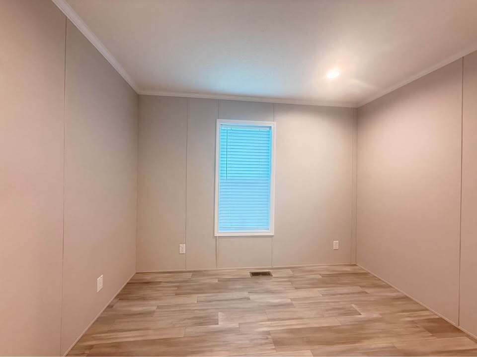 Building Photo - 29805 Jamestown Dr