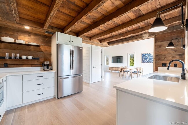 Building Photo - 3375 Indian Neck Ln