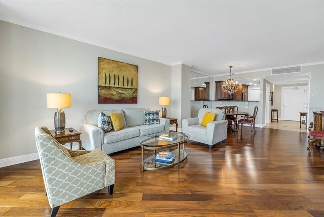 Building Photo - 1 Beach Dr SE