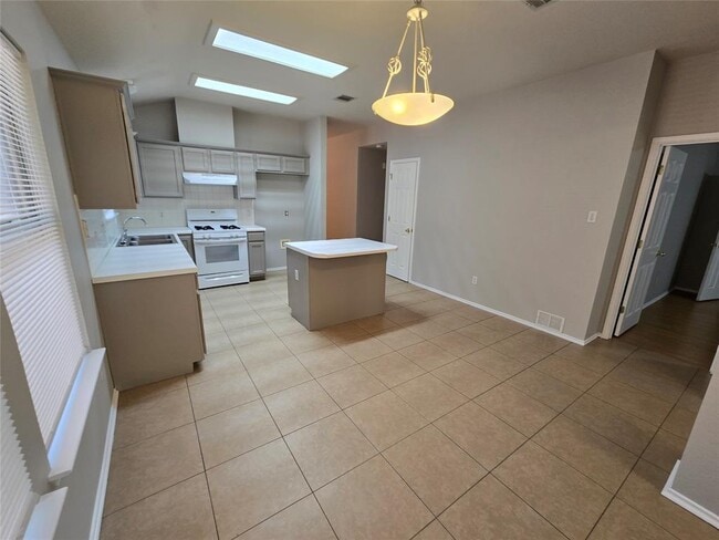 Building Photo - 3316 Texas Topaz Dr