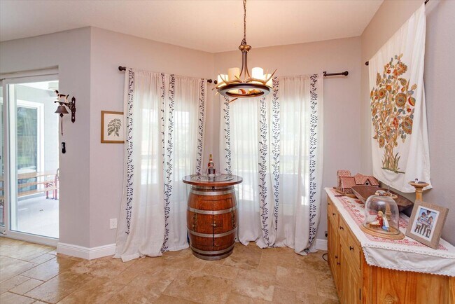 Building Photo - Beautifully Updated 4-Bedroom Pool Home in Winding Hollow
