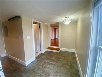 Building Photo - 35 Broad St