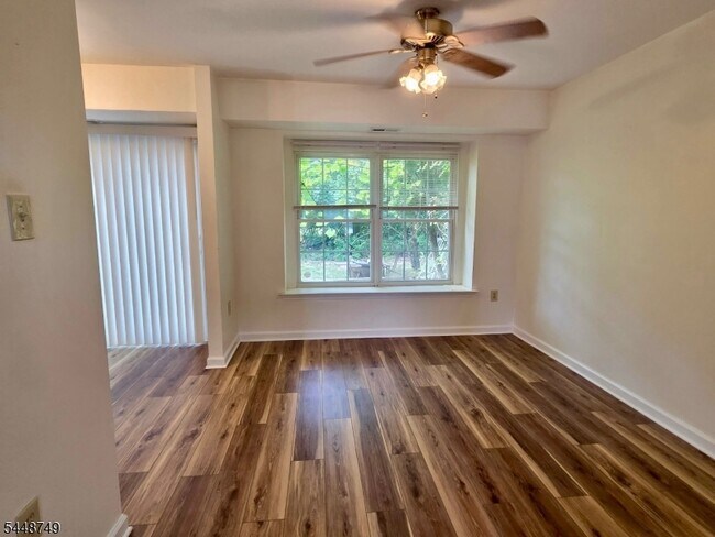 Building Photo - 200 Bamburgh Ct