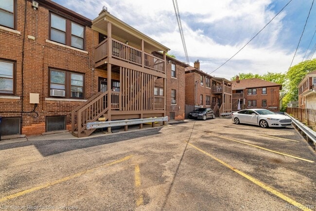 Building Photo - 1300 Maryland St
