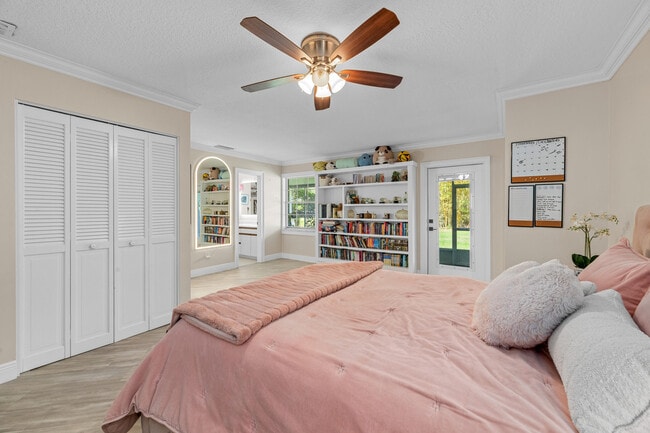 Building Photo - 15161 Collecting Canal Rd