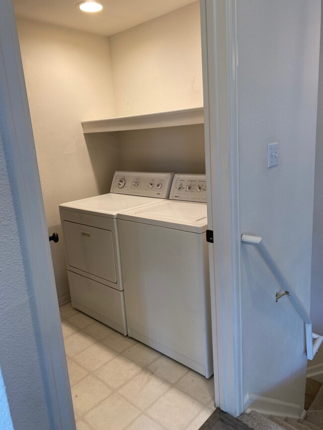 utility room - 1382 Carlyle Park Cir