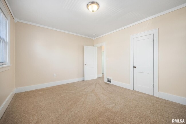 Building Photo - 400 E Virginia Ave