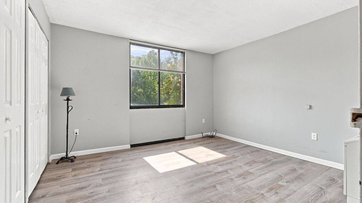 Building Photo - 801 Yale Ave