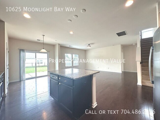 Building Photo - 10625 Moonlight Bay Wy