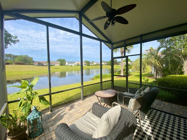 Building Photo - Fully Furnished Two Bedroom Home in Sun City!