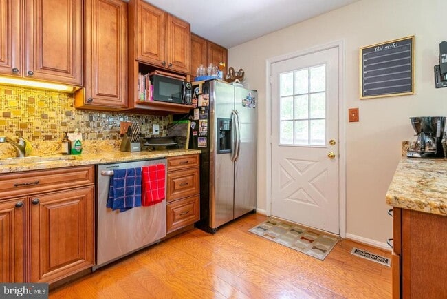 Building Photo - 13662 Barren Springs Ct
