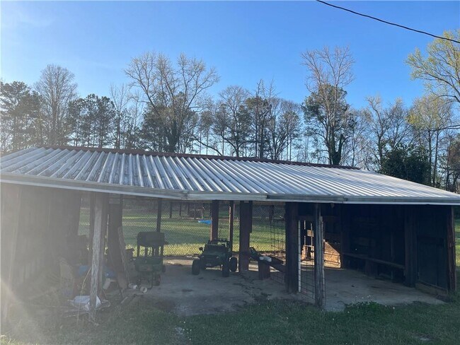 Building Photo - 3633 Loganville Hwy SW