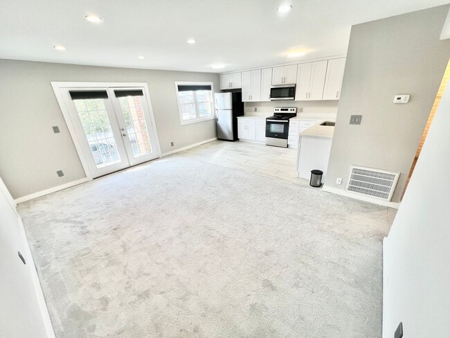 Building Photo - 5867 Poplar Hall Dr