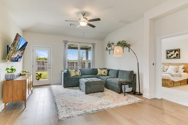 Building Photo - 8607 McKamy Dr