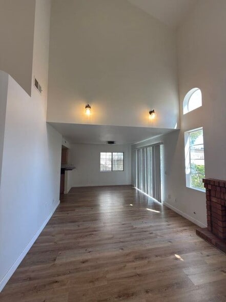 Building Photo - 11450 186th St