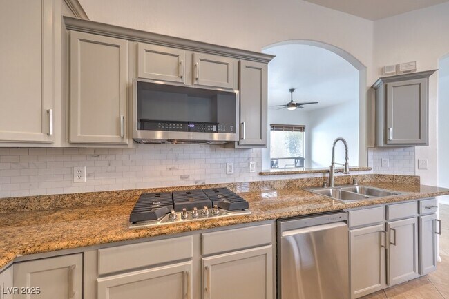 Building Photo - 10640 Warrior Ct