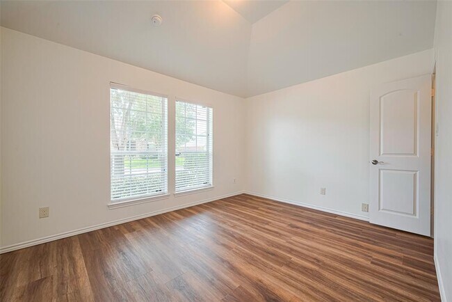 Building Photo - 13315 Peach Orchard Ln