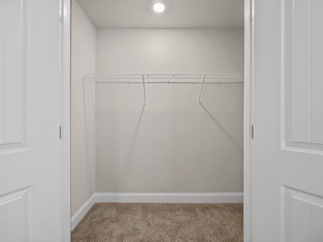 Building Photo - Charming two bedroom two and a half bathroom ready for you to call home!