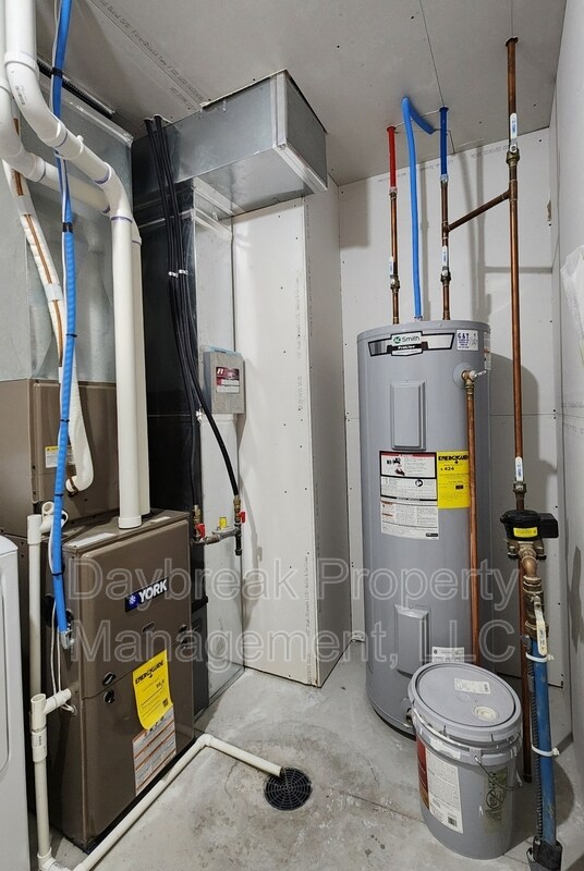 Building Photo - 2584 66th Ave S