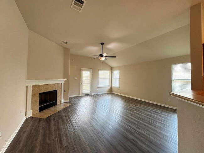 Building Photo - 285 Amber Ash Dr