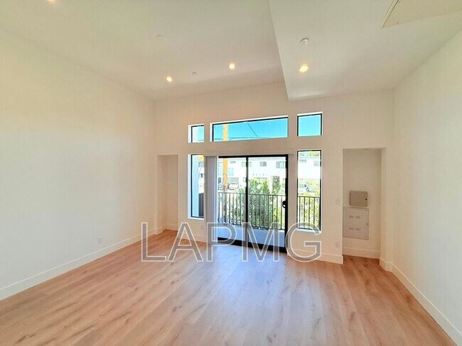 Building Photo - 3414 London St