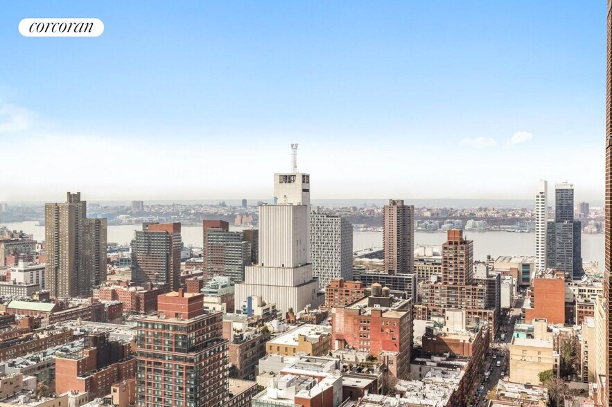 Building Photo - 322 W 57th St