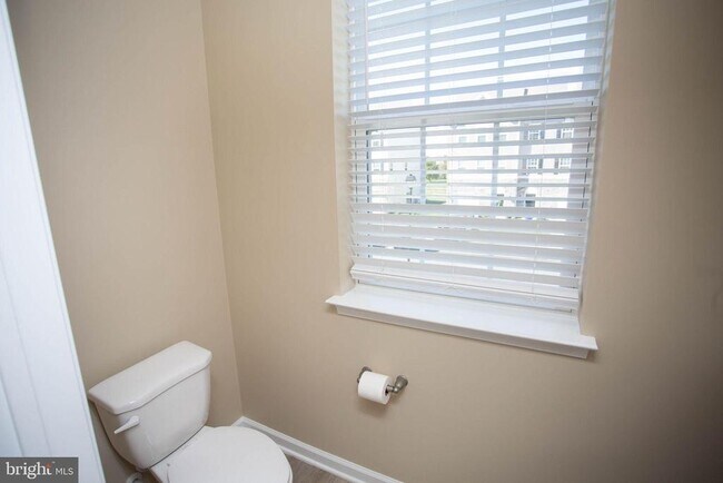 Building Photo - 239 Macoun Way