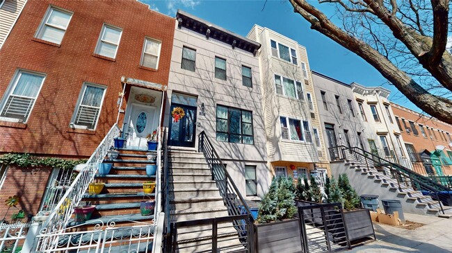 Building Photo - 235 Sumpter St