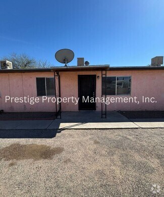Building Photo - 2233