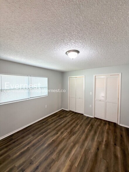 Building Photo - 10485 Lightwood St