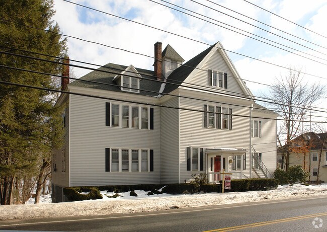 Primary Photo - 570 Main St