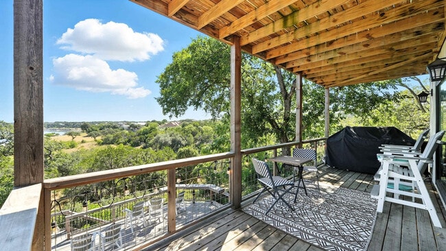 Building Photo - 1240 Canyon Springs Dr