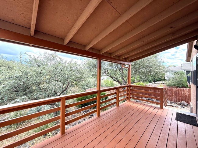 Building Photo - Nice home in Cliff Rose