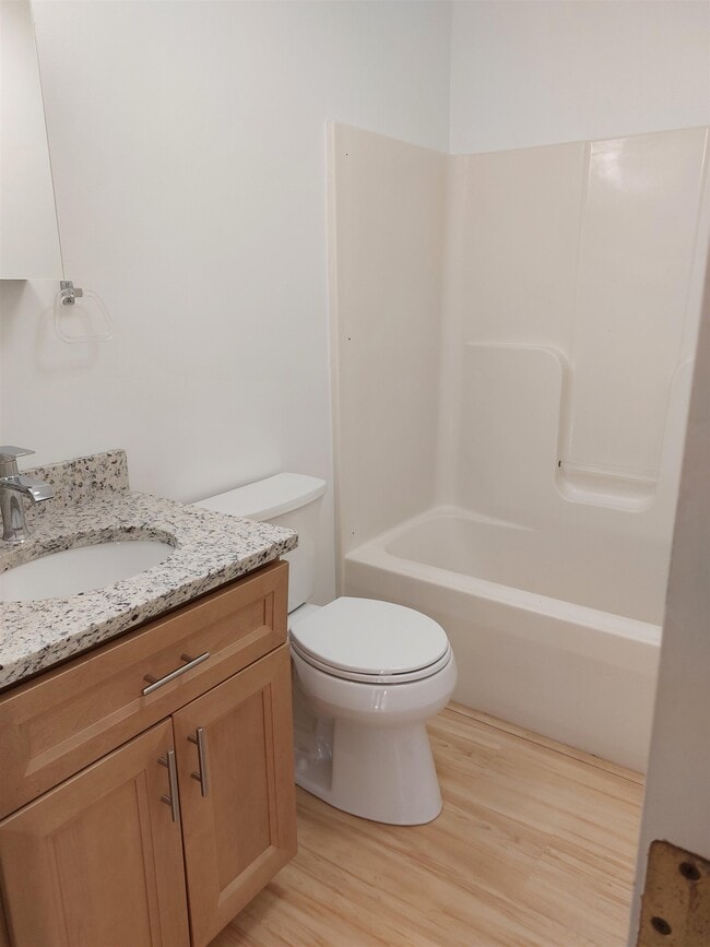 Building Photo - 37 Bush St