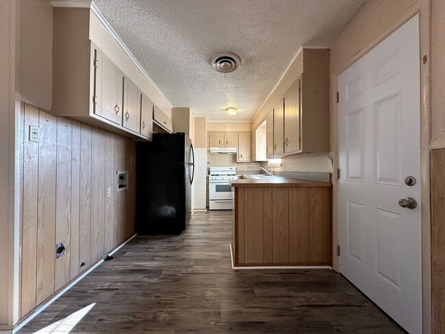 Building Photo - 8022 US-271