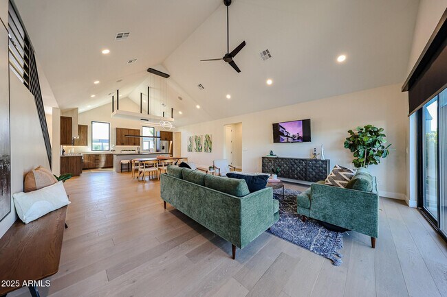 Building Photo - 6314 N 10th Dr